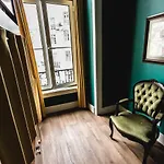 Home Lisbon Hostel *