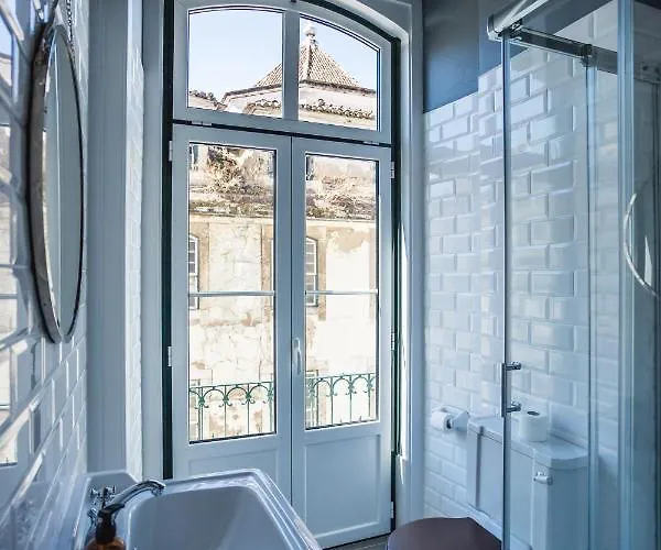 里斯本家庭旅馆 *