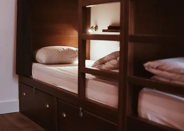 里斯本家庭旅馆 *