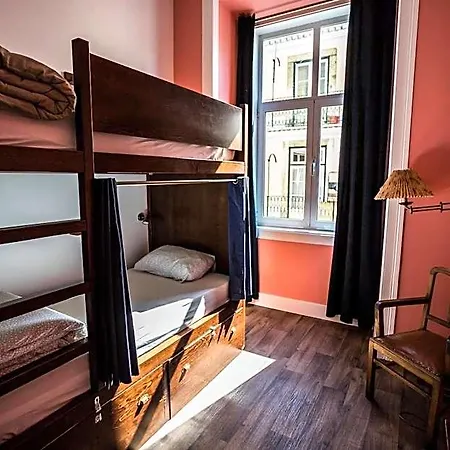 Home Lisbon Hostel Хостел Лиссабон