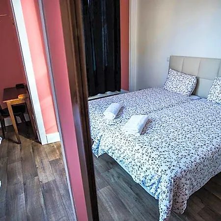 Хостел Home Lisbon Hostel
