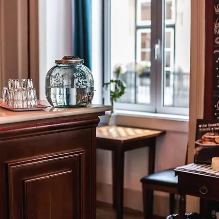 Home Lisbon Hostel بيت شباب *