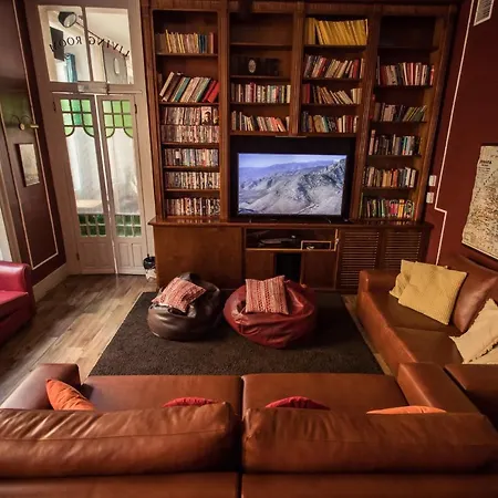 홈 리스본 호스텔