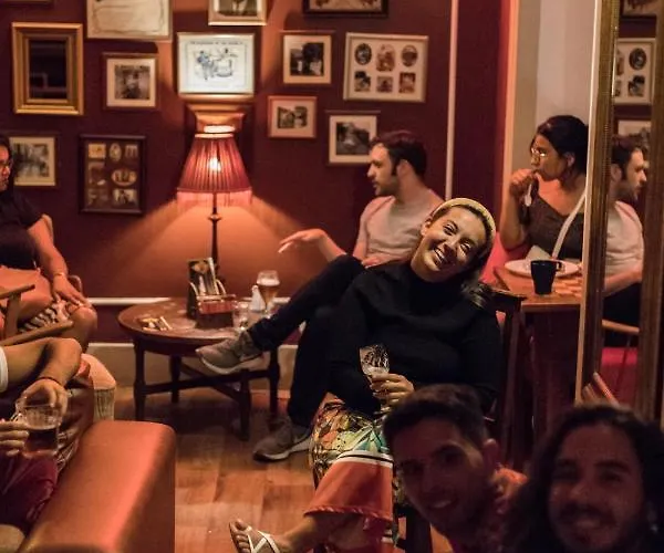 Home Lisbon Hostel *